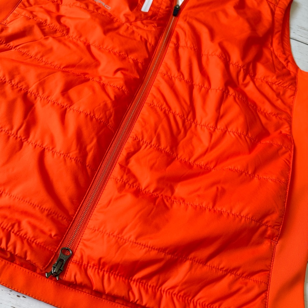 Zero Restriction Golf Vest - Picture 5 of 5